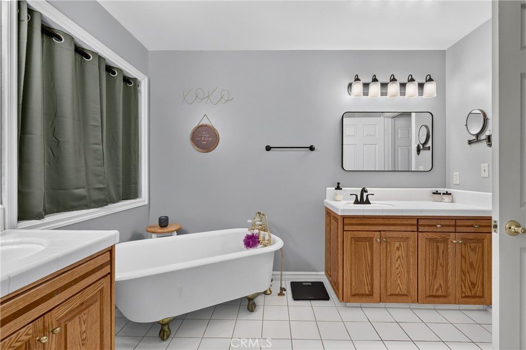 77 Park Drive Property Photo 25