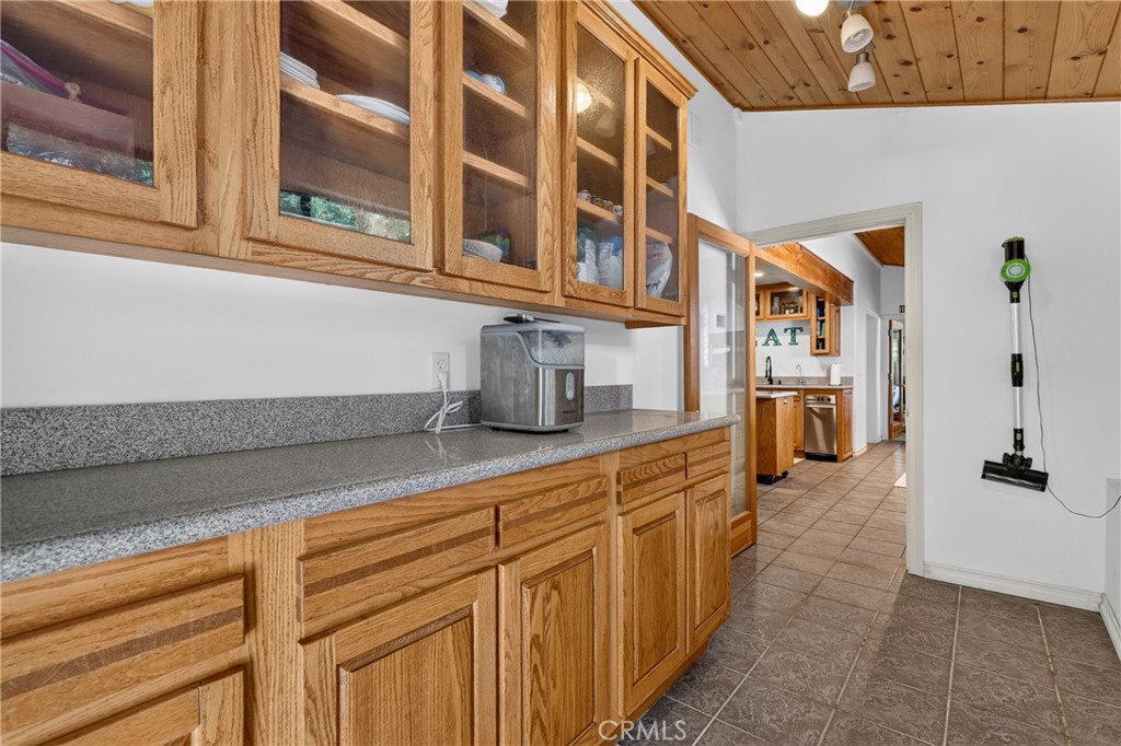 77 Park Drive Property Photo 32