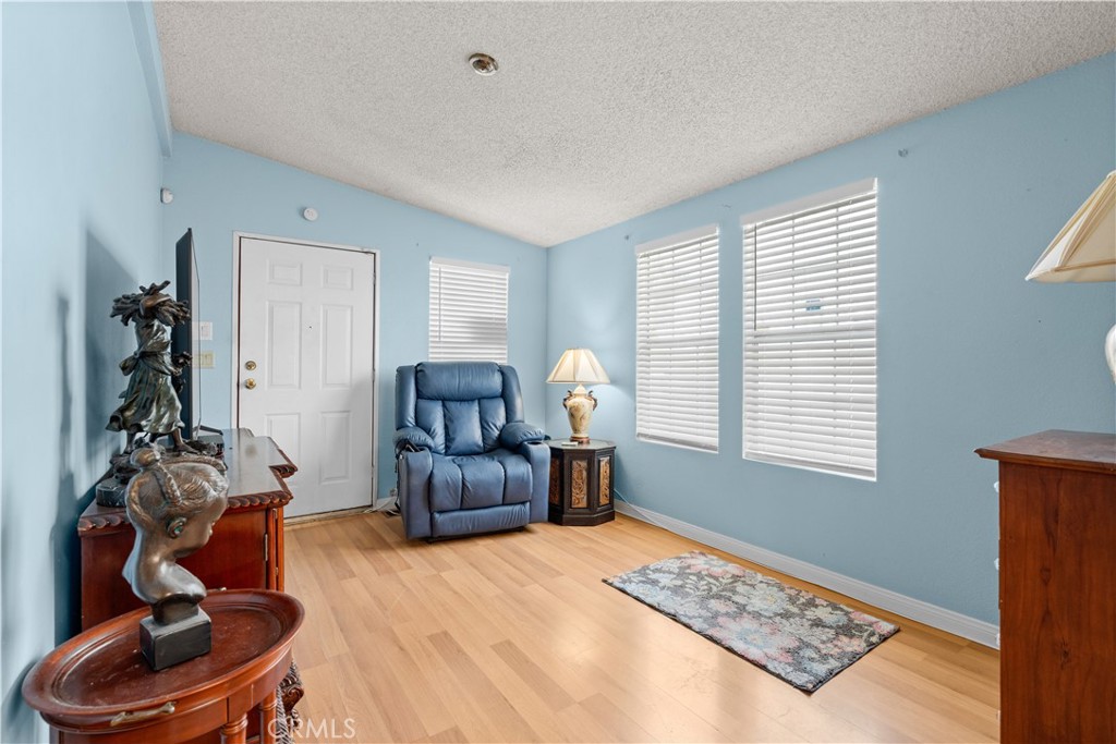 25293 Redlands 21 Property Photo 4