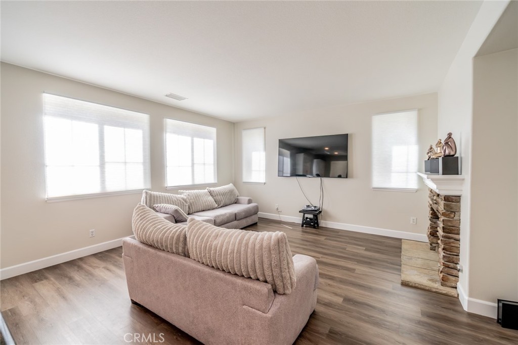 16656 Carob Property Photo 11