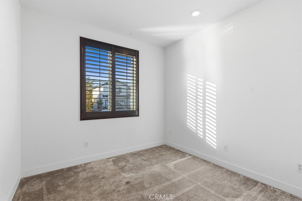 385 Cachuma Court Property Photo 4
