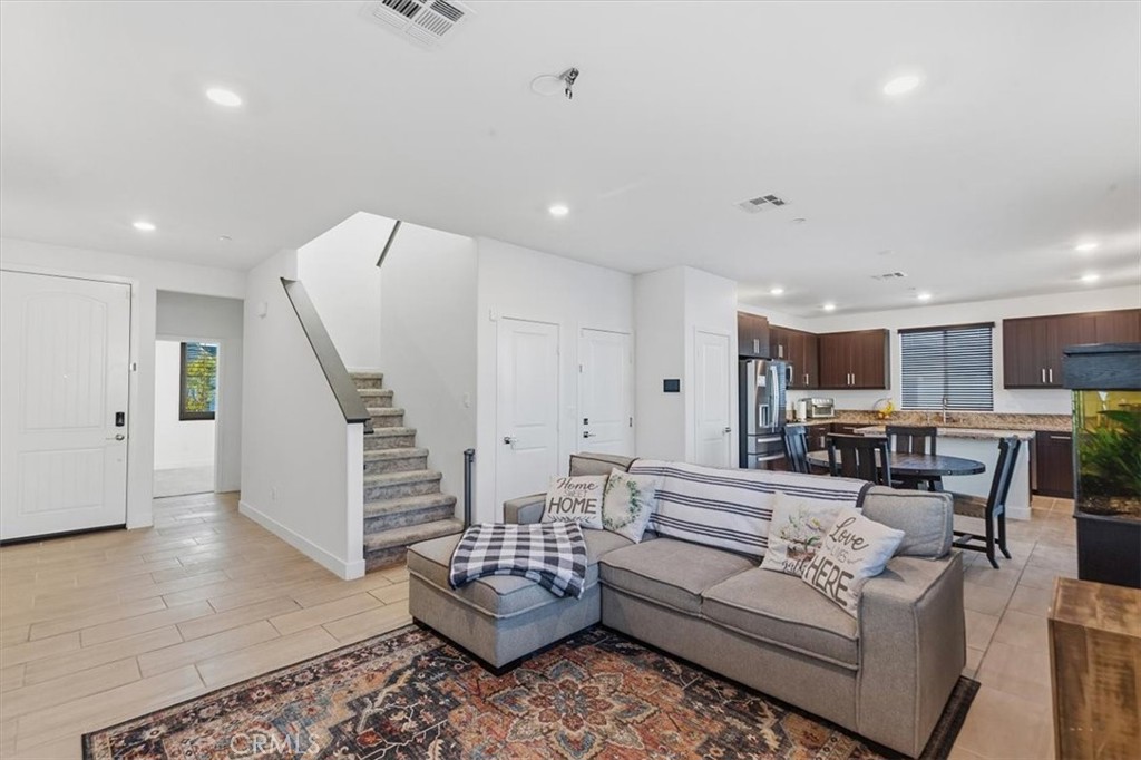 385 Cachuma Court Property Photo 10