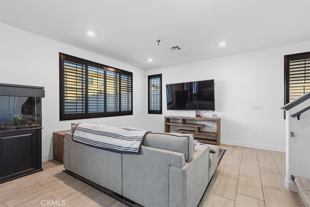 385 Cachuma Court Property Photo 14
