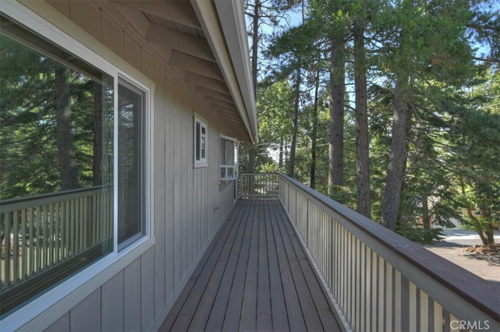 1050 Jungfrau Property Photo 6