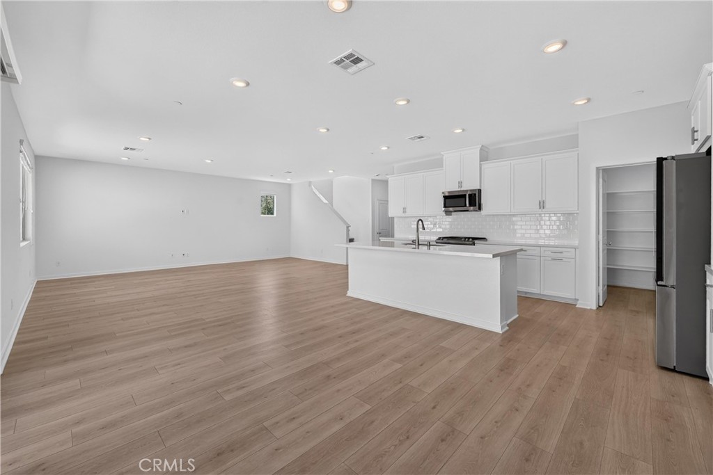 2288 Panama Drive Property Photo 3