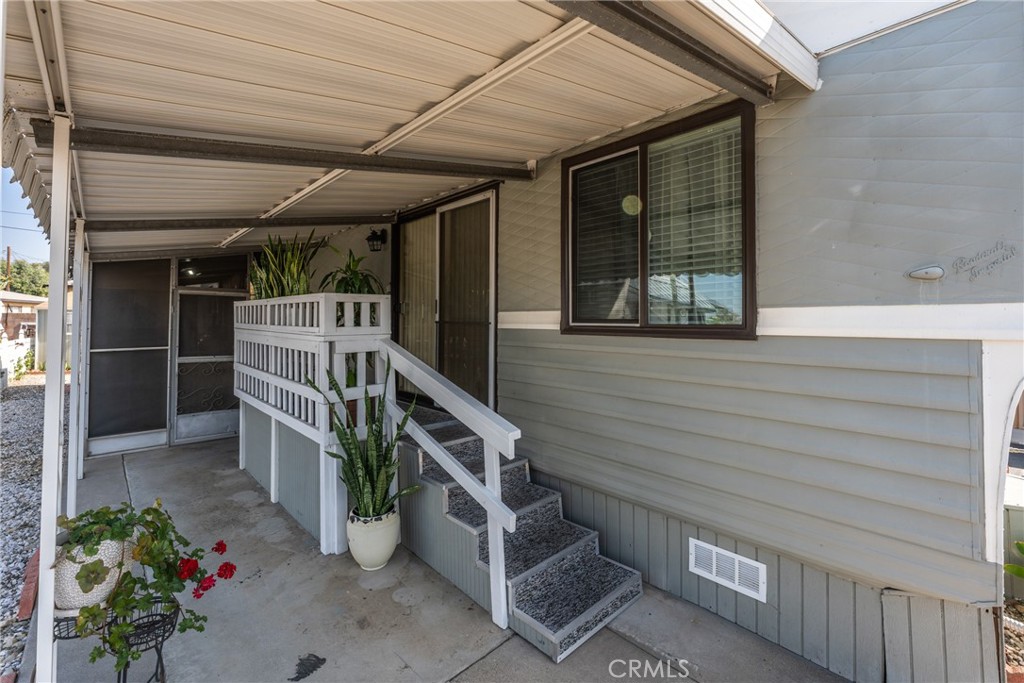17455 Marygold Avenue 9 Property Photo 11