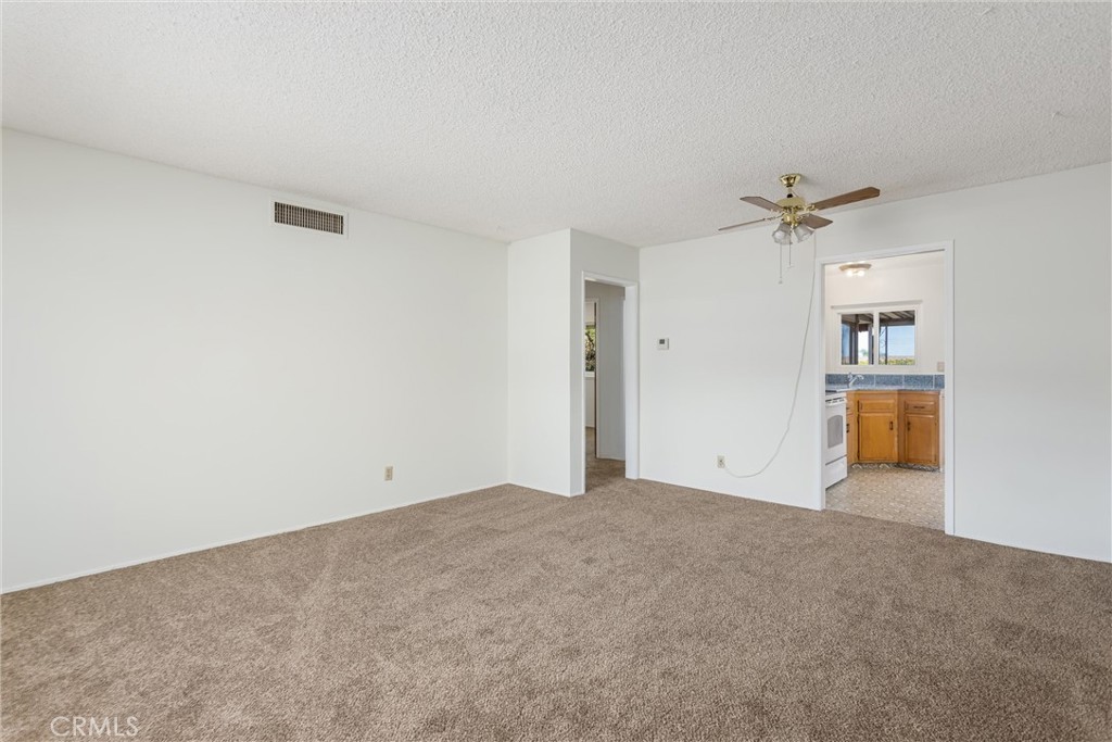 11620 Calvin Street Property Photo 7