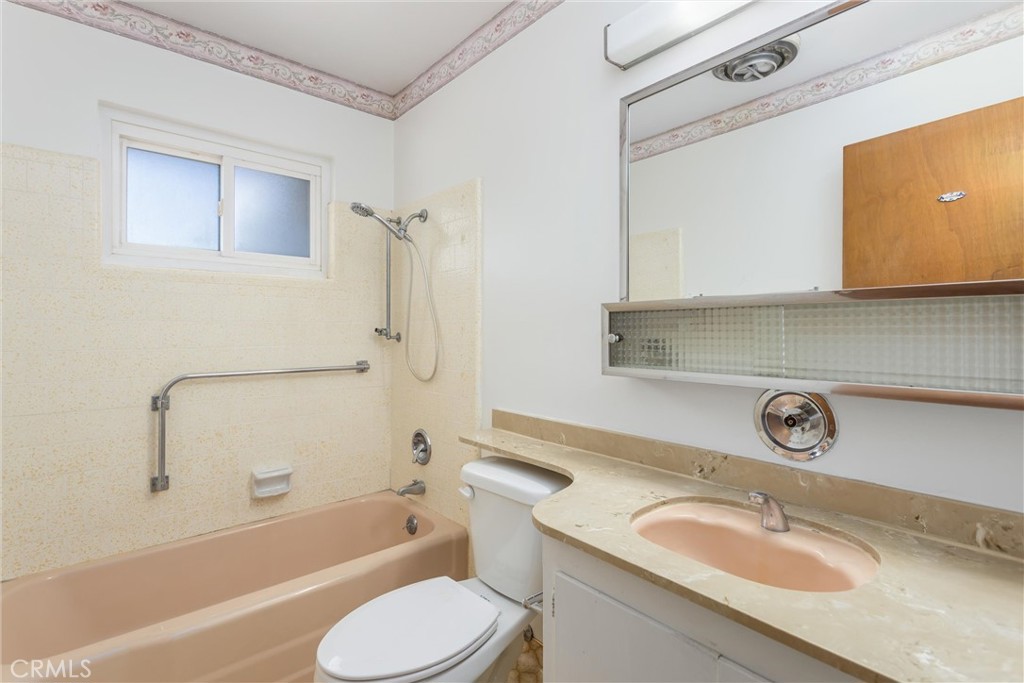 11620 Calvin Street Property Photo 8