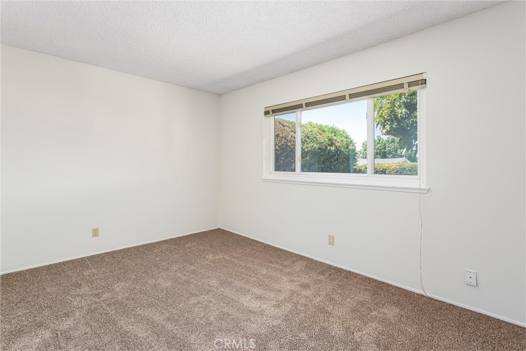 11620 Calvin Street Property Photo 9