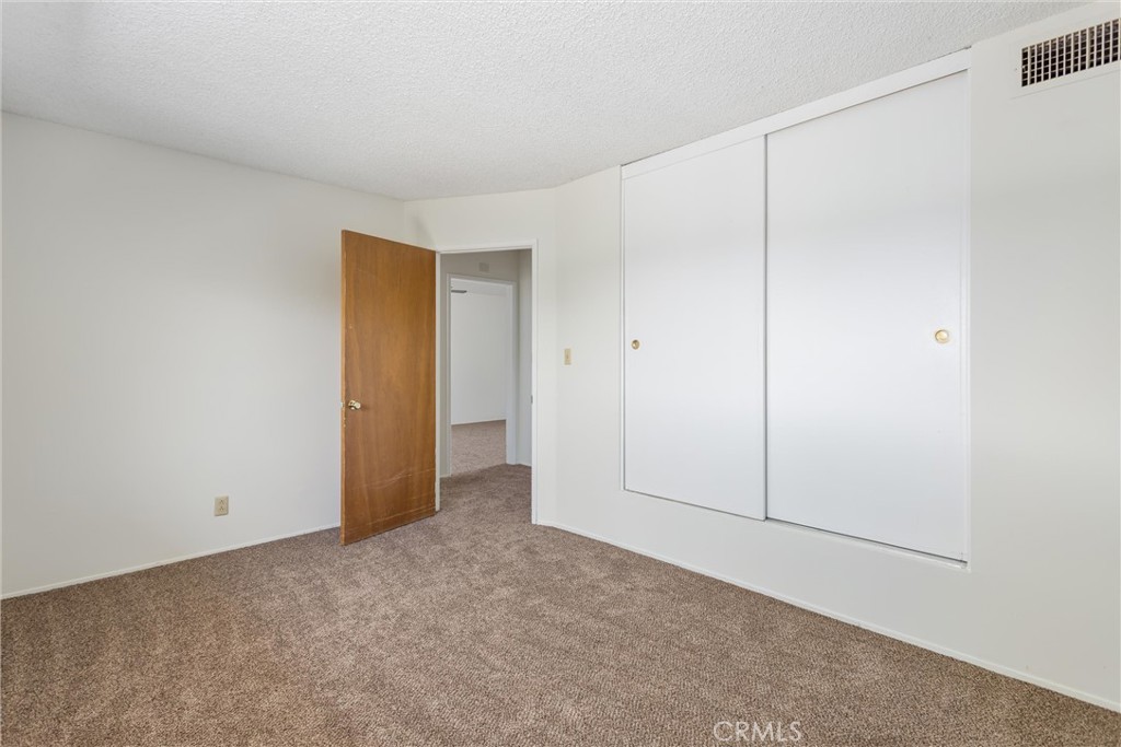 11620 Calvin Street Property Photo 10