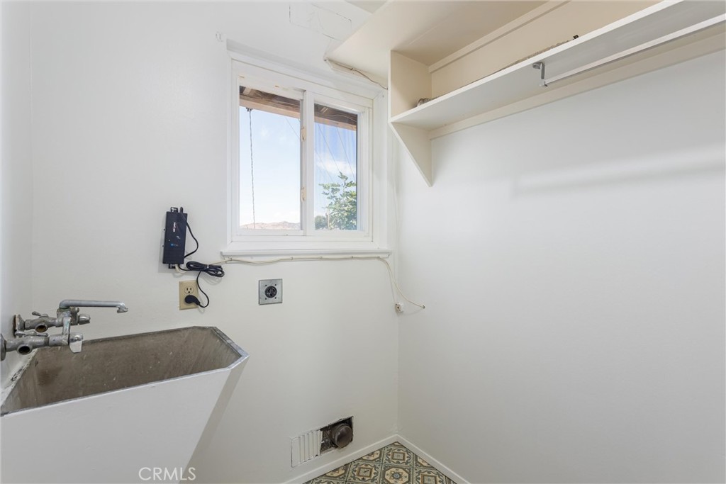 11620 Calvin Street Property Photo 16