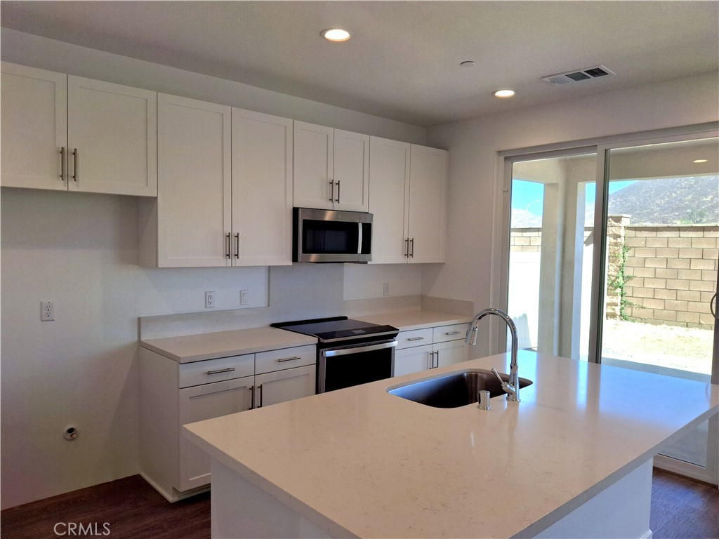 31367 Trappers Loop Property Photo 8