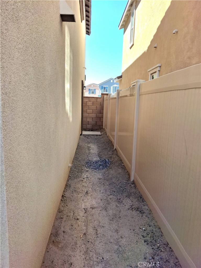 31367 Trappers Loop Property Photo 13