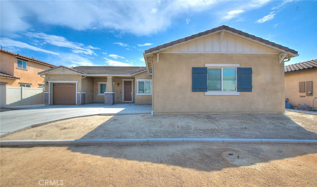 1616 Constant Trail Property Photo 1