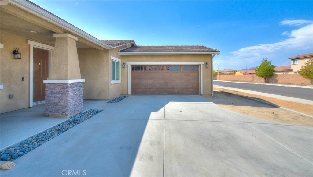 1616 Constant Trail Property Photo 5