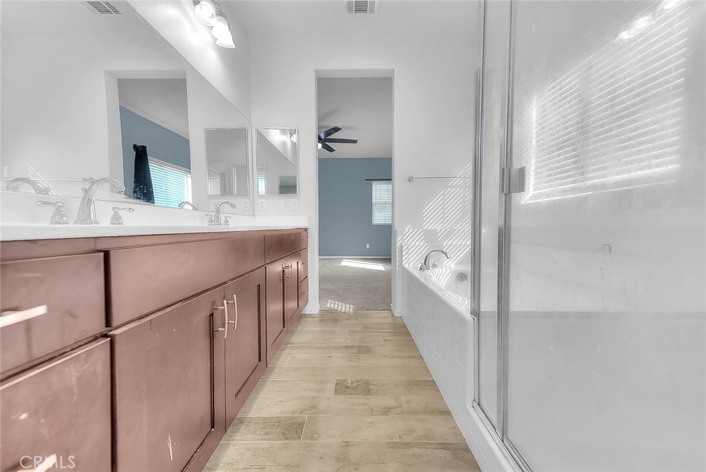 1616 Constant Trail Property Photo 44