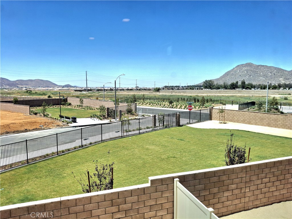 31338 Siskiyou Pass Court Property Photo 12