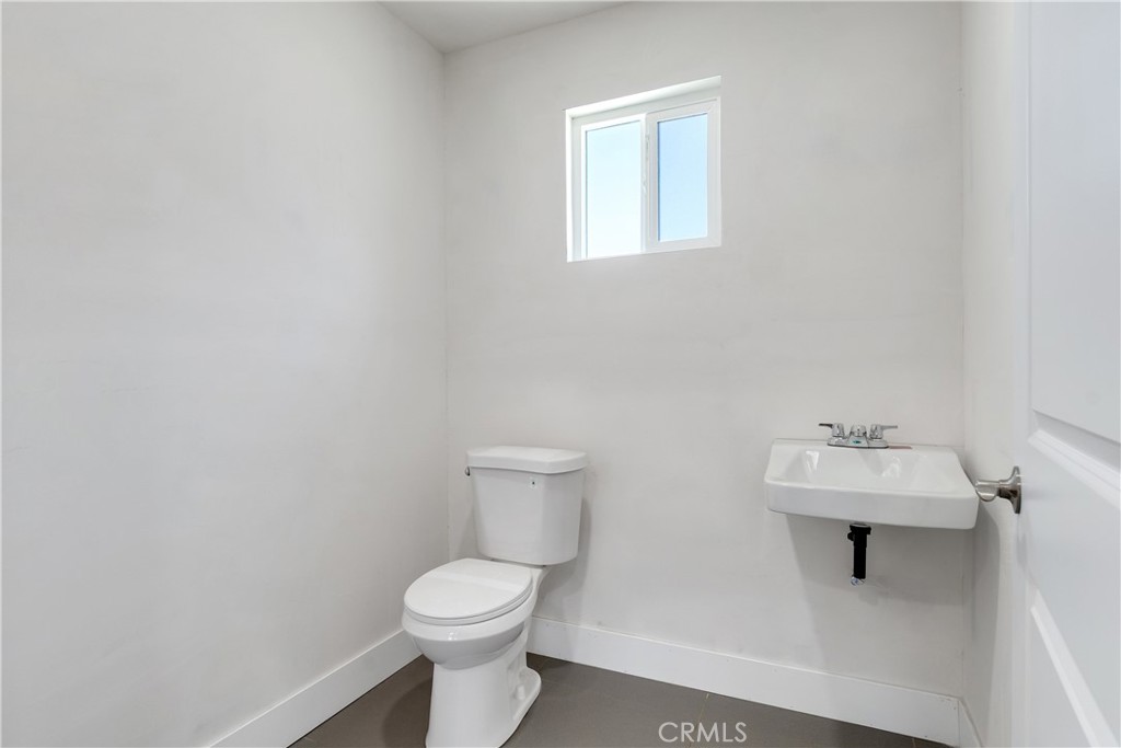 19620 Temescal Canyon Property Photo 10