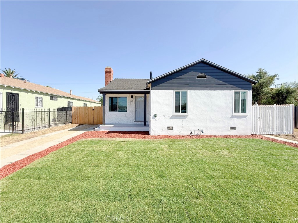1143 E 150th Street Property Photo 2