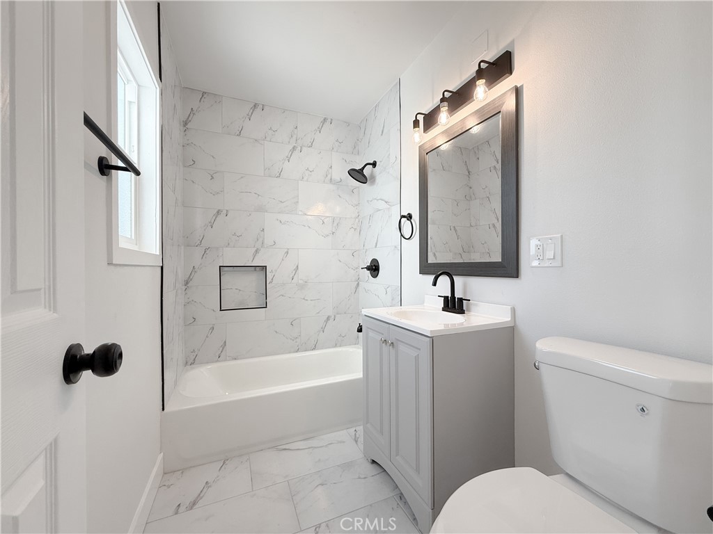 1143 E 150th Street Property Photo 14