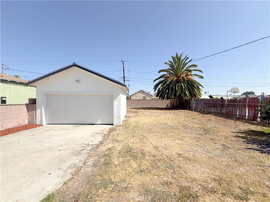 1143 E 150th Street Property Photo 22