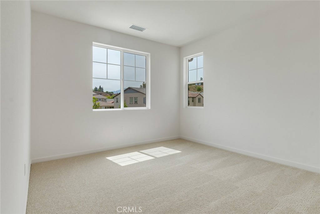 3730 Crossen Drive Property Photo 16