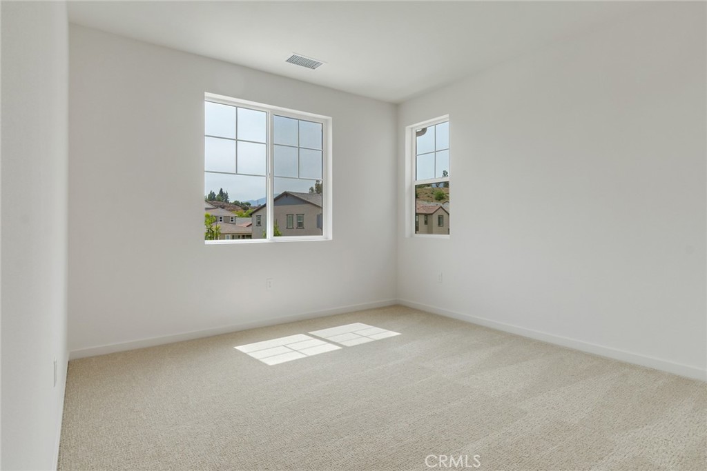 3730 Crossen Drive Property Photo 16