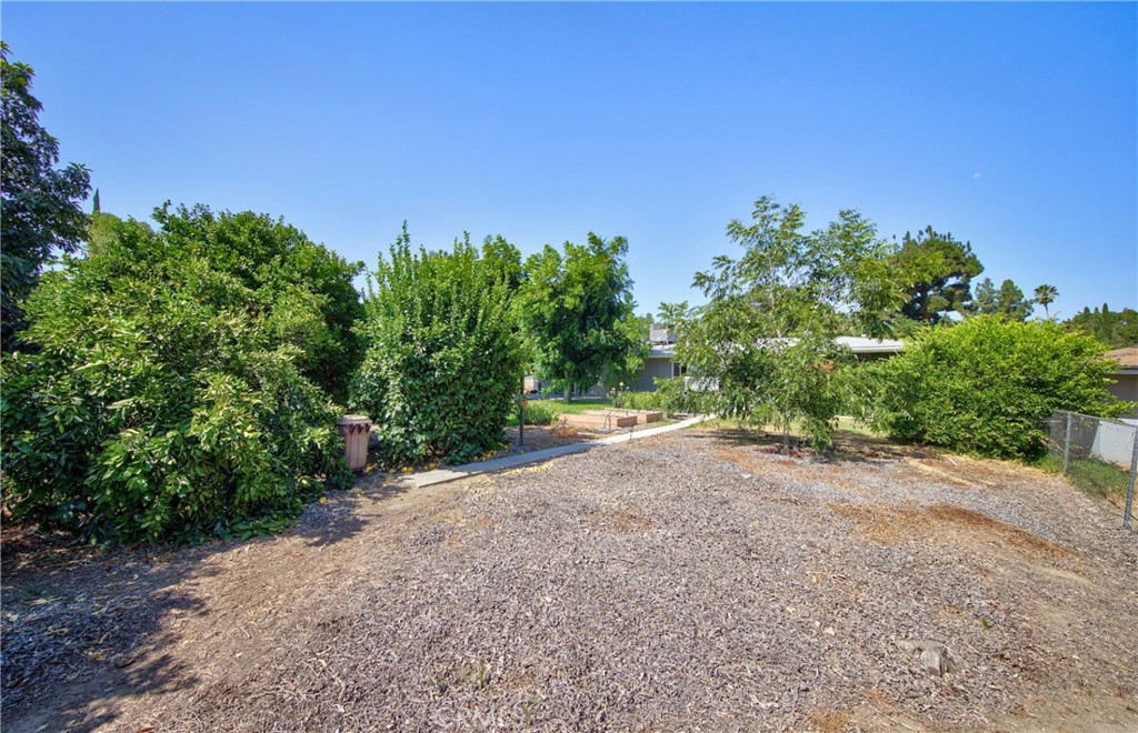 11375 Iris Avenue Property Photo 20