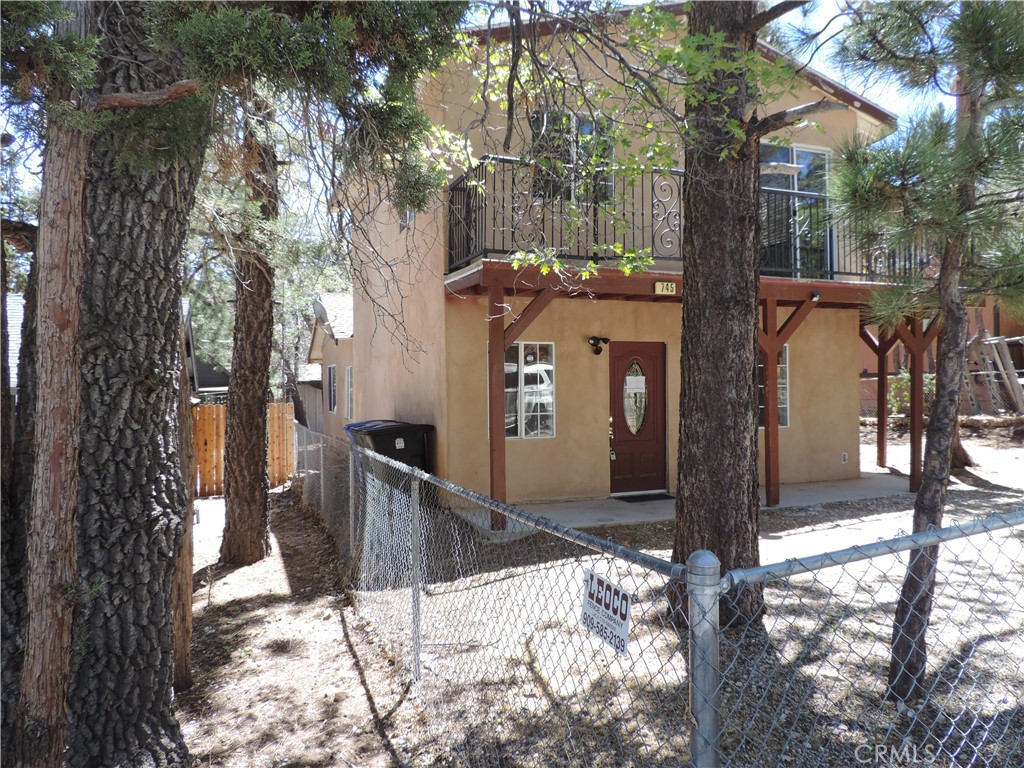 745 Sunset Property Photo 4