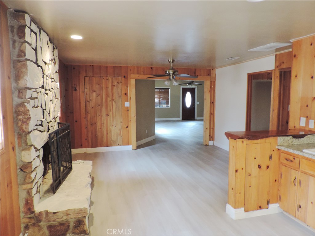 745 Sunset Property Photo 6