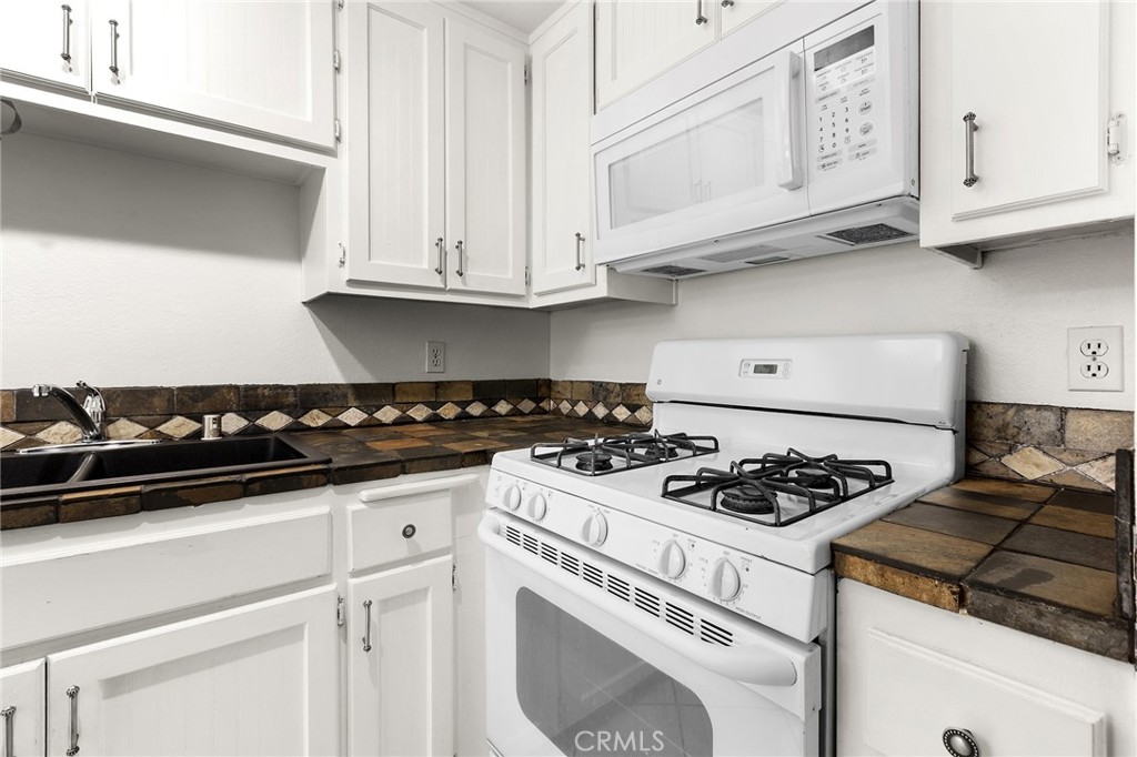 1269 Edwards Street 12 Property Photo 16