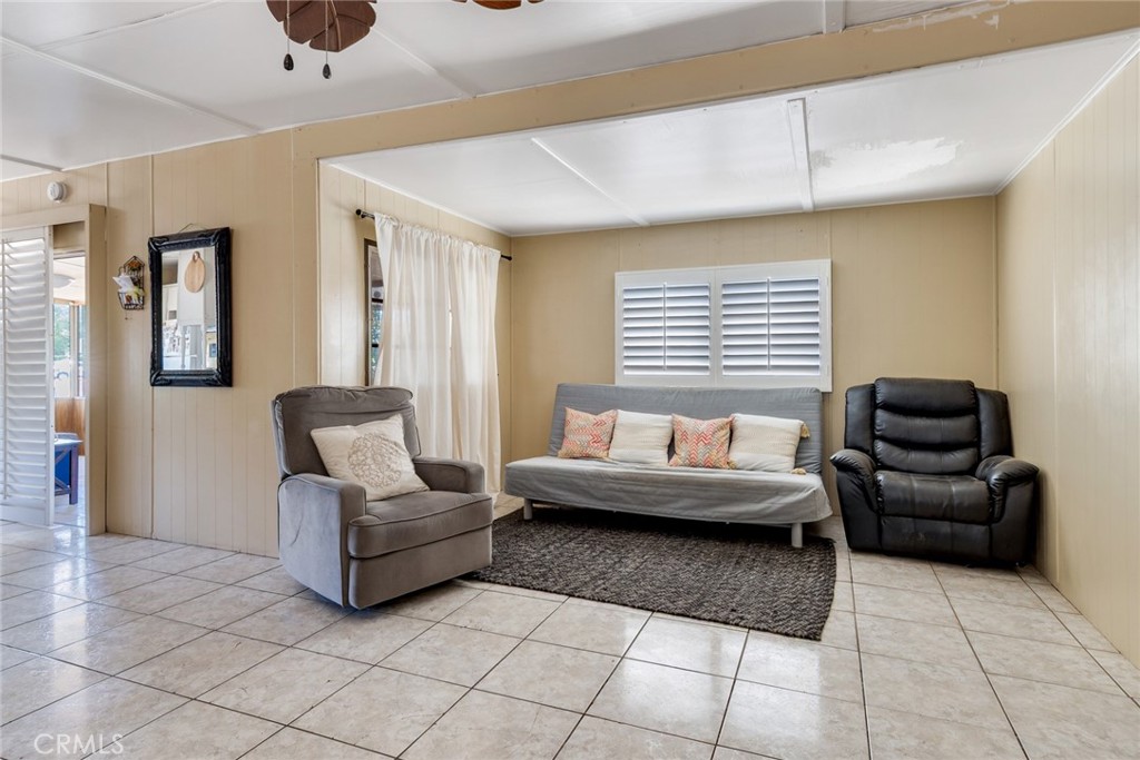 433 Diamond Property Photo 10