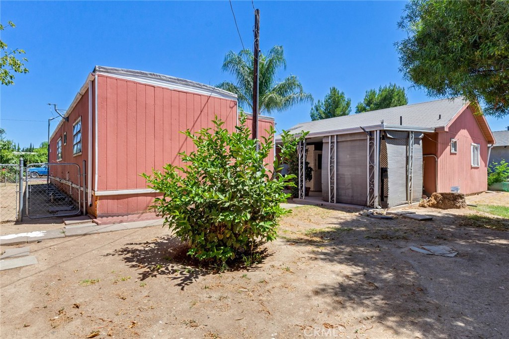 433 Diamond Property Photo 19