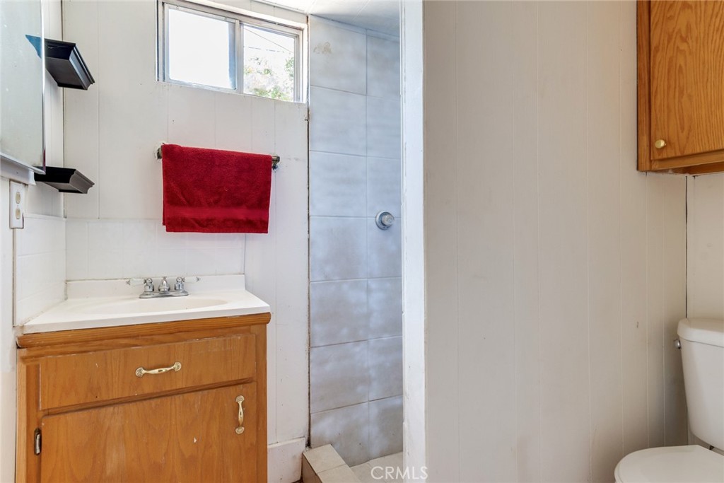 433 Diamond Property Photo 23