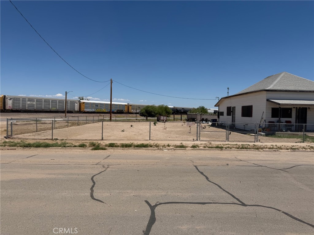 0 Needles Property Photo 1