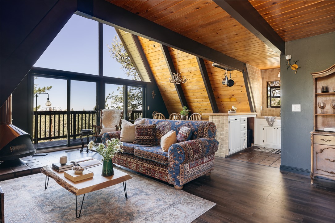 1457 Yosemite Property Photo 2