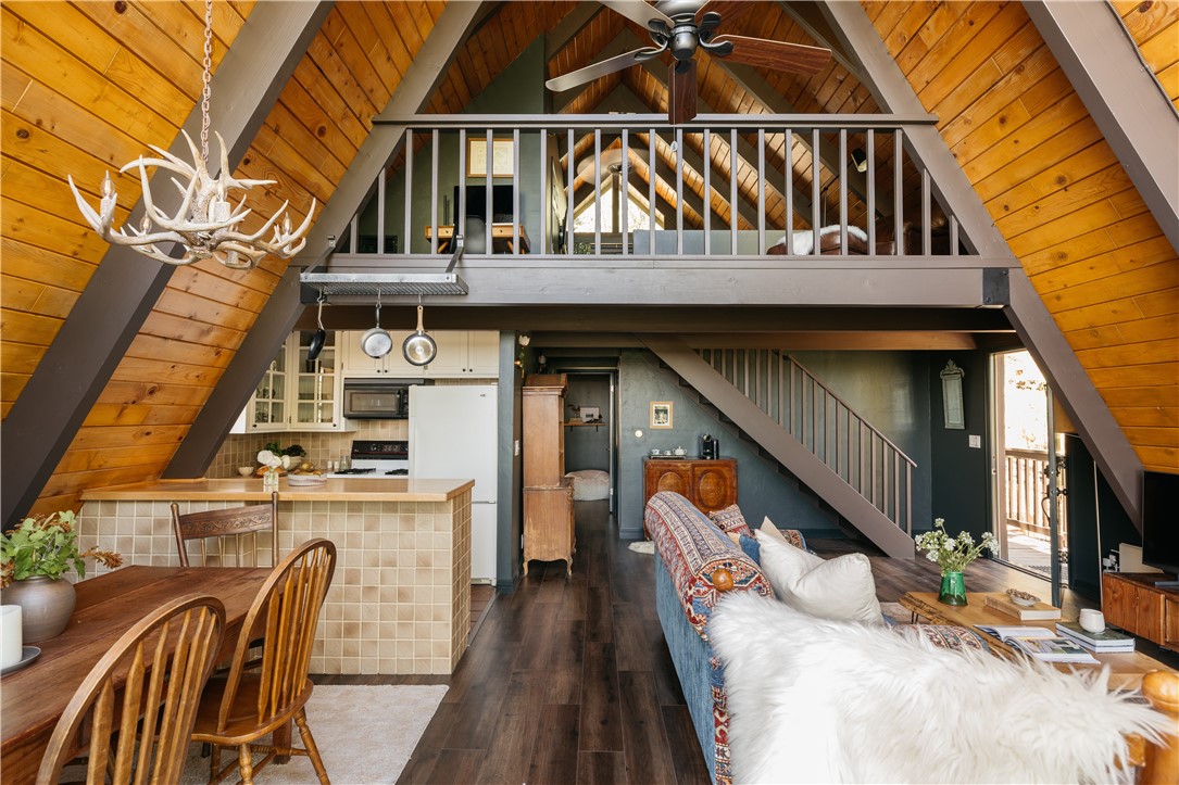 1457 Yosemite Property Photo 4