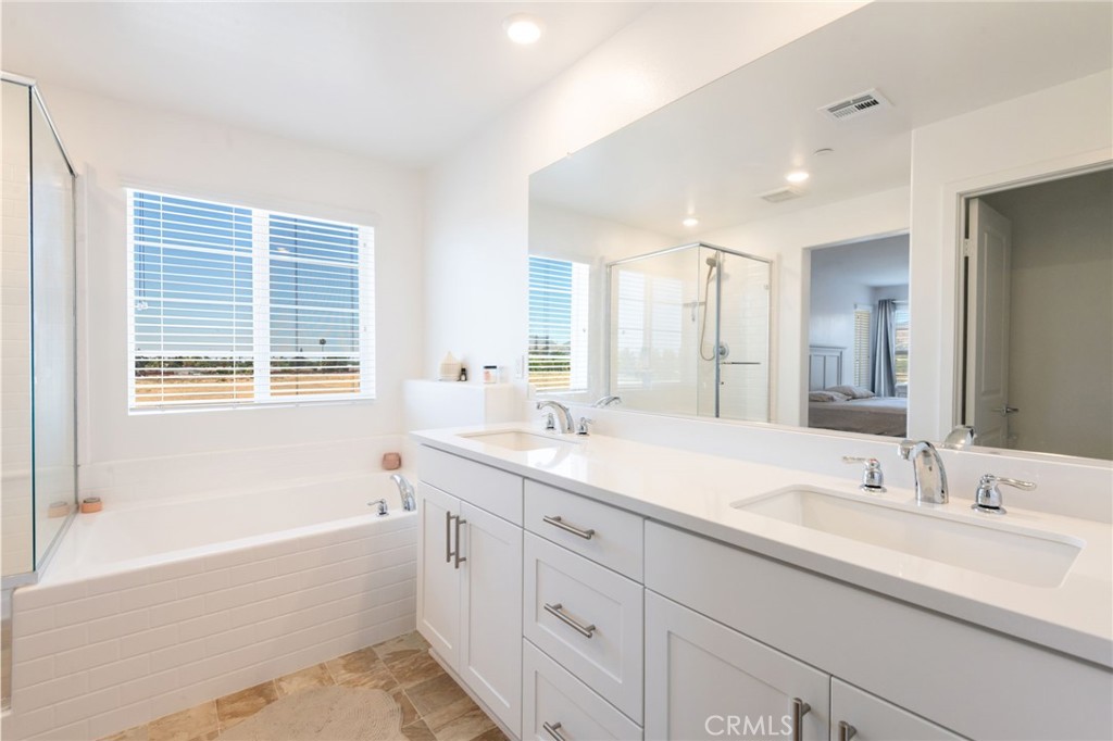 10804 Pala Bells Street Property Photo 16