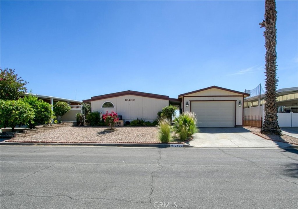 10409 Chisholm Property Photo 2