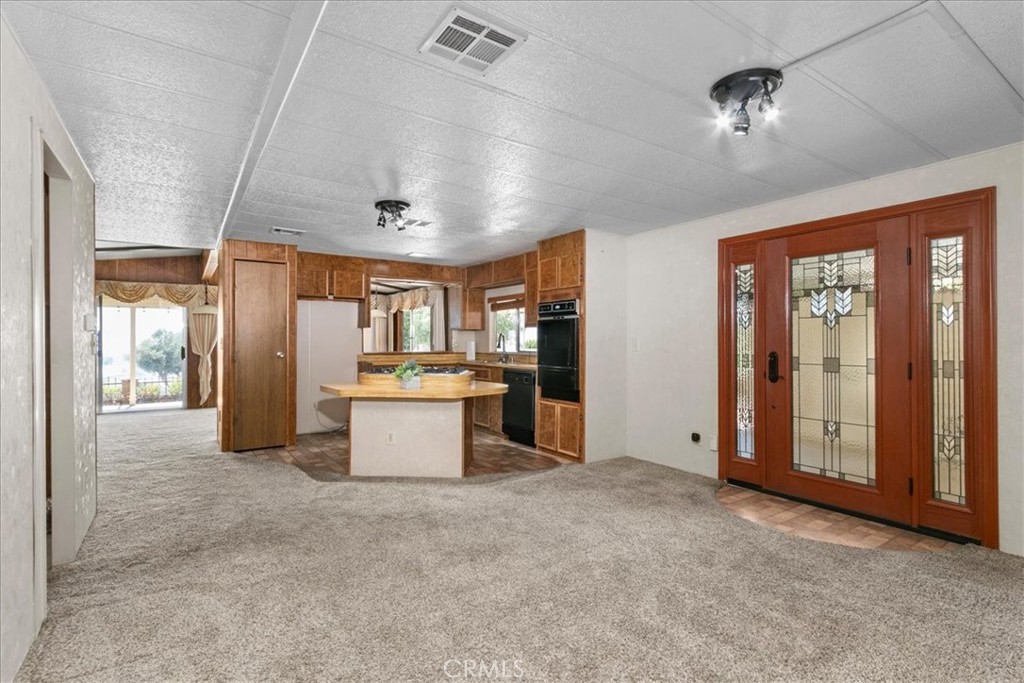 10409 Chisholm Property Photo 4