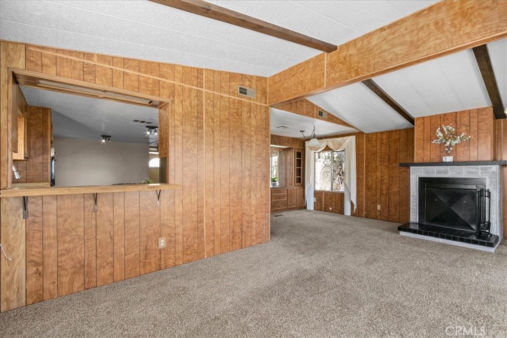 10409 Chisholm Property Photo 10