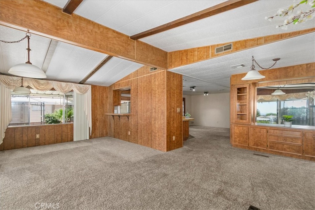 10409 Chisholm Property Photo 11