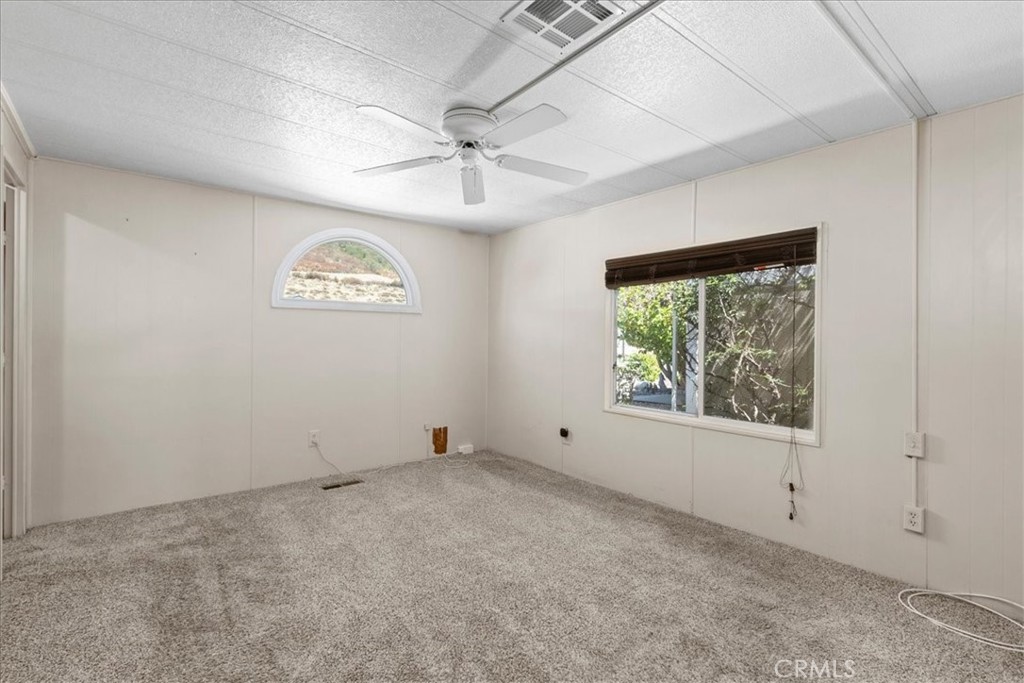 10409 Chisholm Property Photo 15