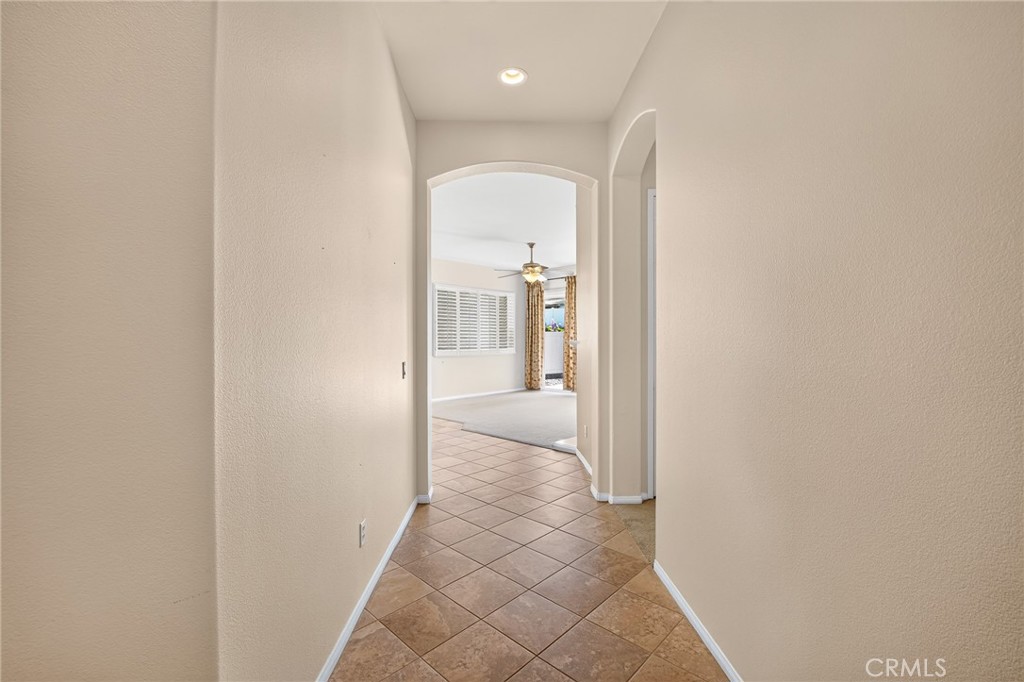 1730 N Forest Oaks Property Photo 8