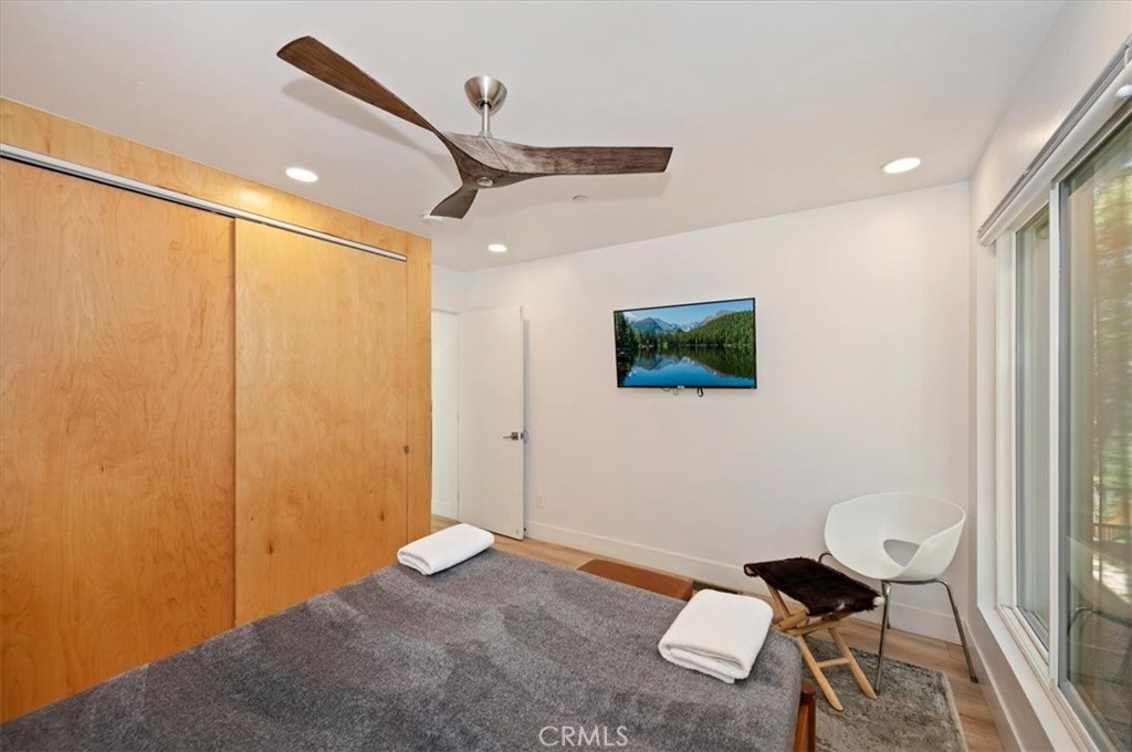 693 Villa Grove Property Photo 25