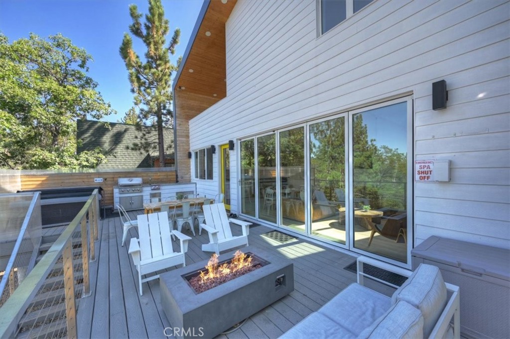 693 Villa Grove Property Photo 45