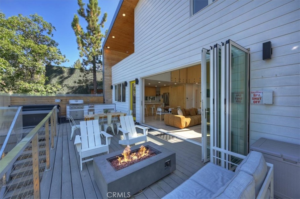 693 Villa Grove Property Photo 47