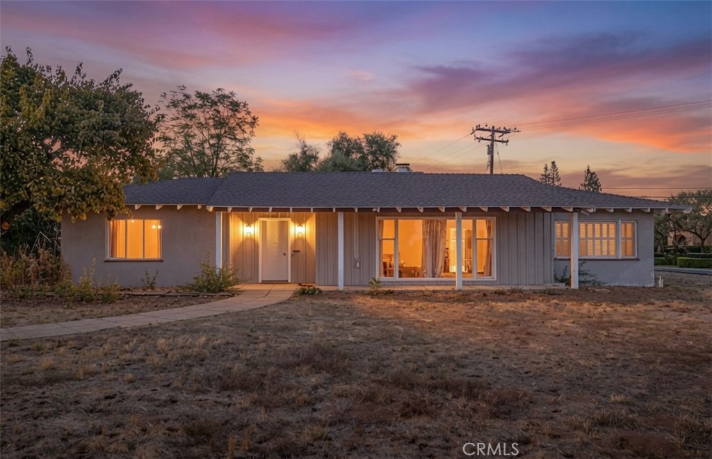 604 E Mariposa Property Photo 1