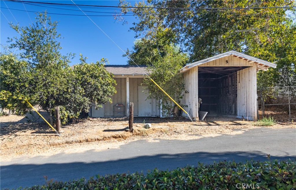 604 E Mariposa Property Photo 19