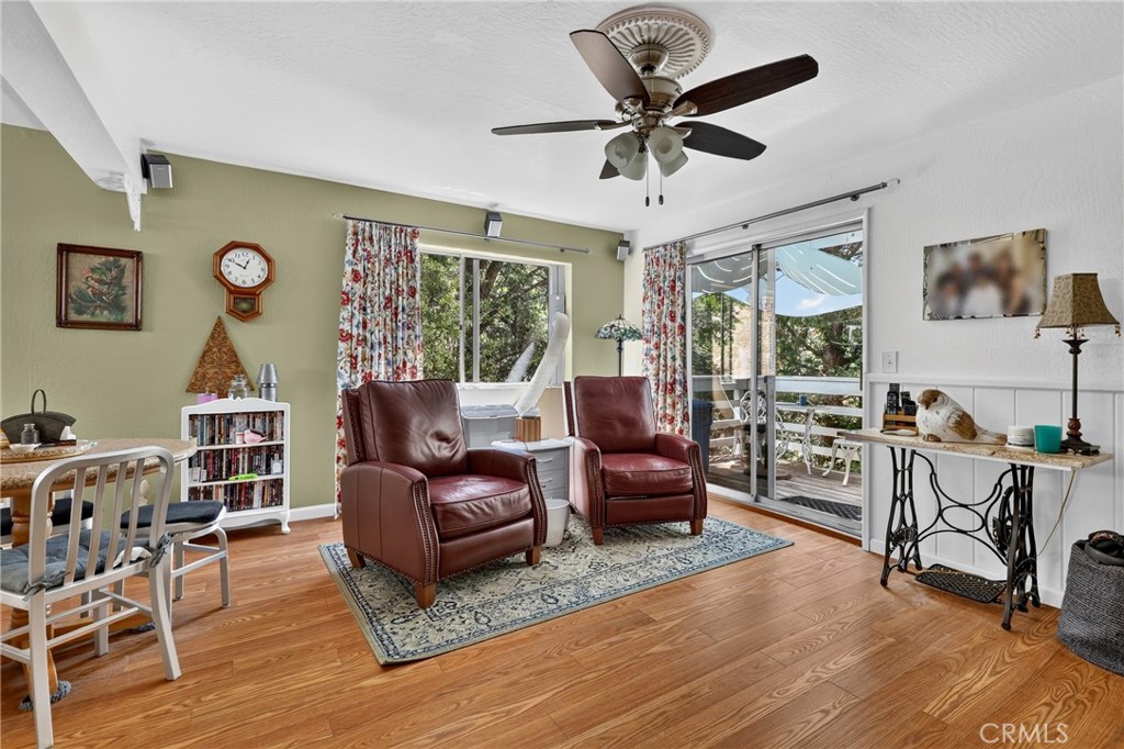 1127 Yukon Property Photo 19